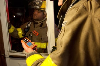 Pourquoi les services d'incendie ont-ils besoin de détecteurs multi-gaz ?
