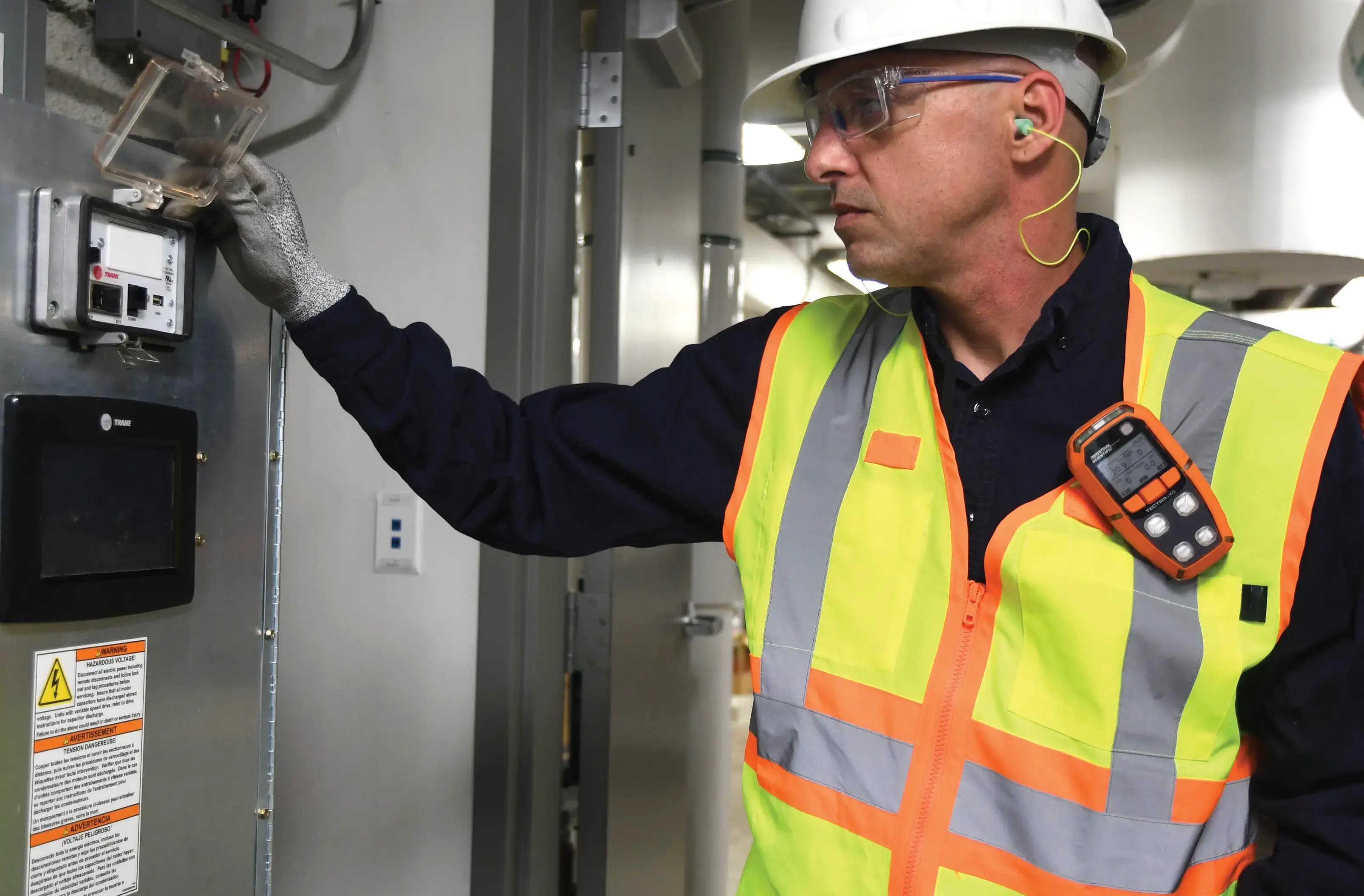 Tectra-Webpage_graphics_Safety-shouldnt-slow-down-plant-operations