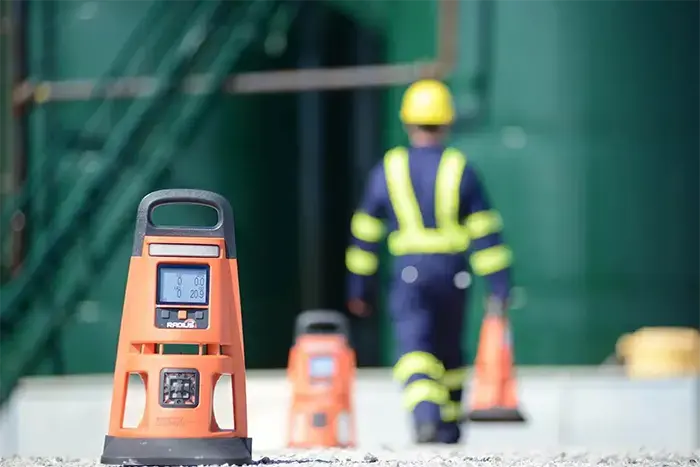 Industrial Scientific Radius® BZ1 Area Monitor Gas Detector (LEL, CO, O2, H2S) - Without Pump, UL/CSA, Calibration Cup, Manual, Hand Tool, Charging Power Supply, LENS Wireless